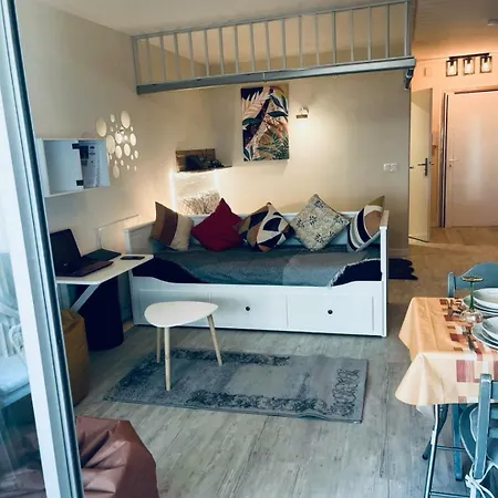 Confort, Parking Prive, Terrasse Et